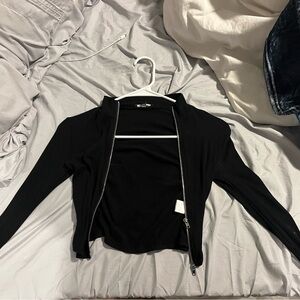 Chic Black Ribbed Jacket with Zipper